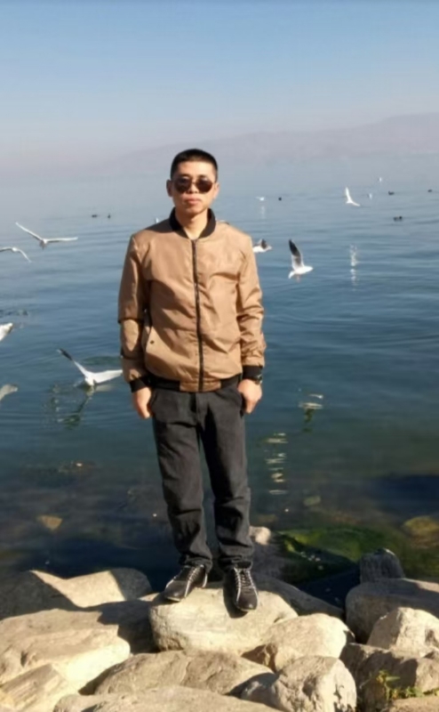 追光者的第一张照片--潍坊闪婚服务中心